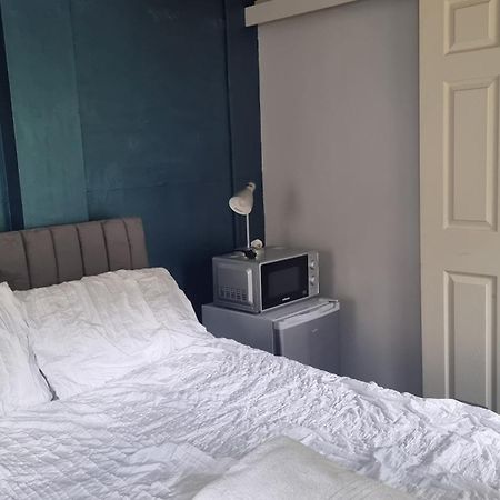 Bed and Breakfast Glebe House, Private Entrance, Free Parking On Drive, Self Check In, Netflix Ashford  Exterior foto