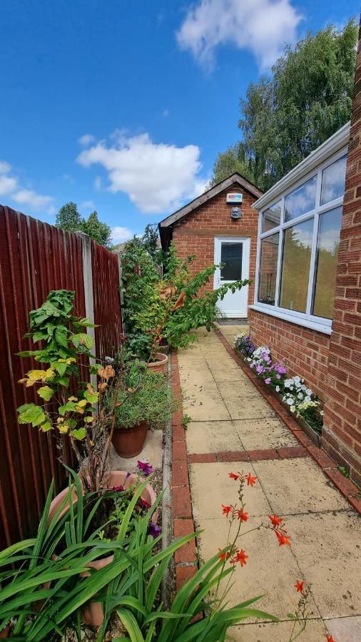 Bed and Breakfast Glebe House, Private Entrance, Free Parking On Drive, Self Check In, Netflix Ashford  Exterior foto
